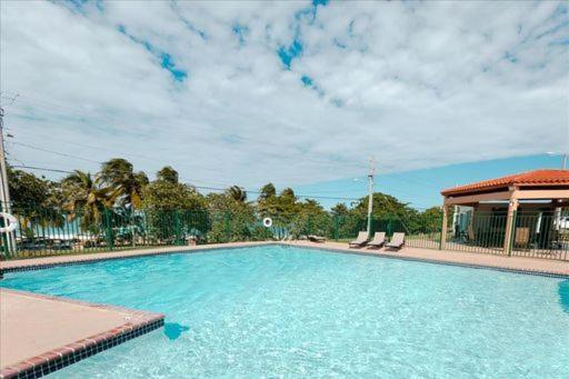 Oceania Apartments At Arecibo 681 Ocean Drive Экстерьер фото